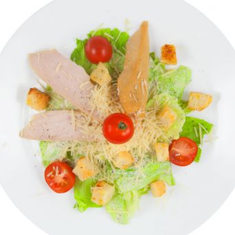 Салат цезарь с курицей