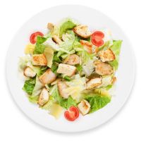 Салат цезарь с курицей